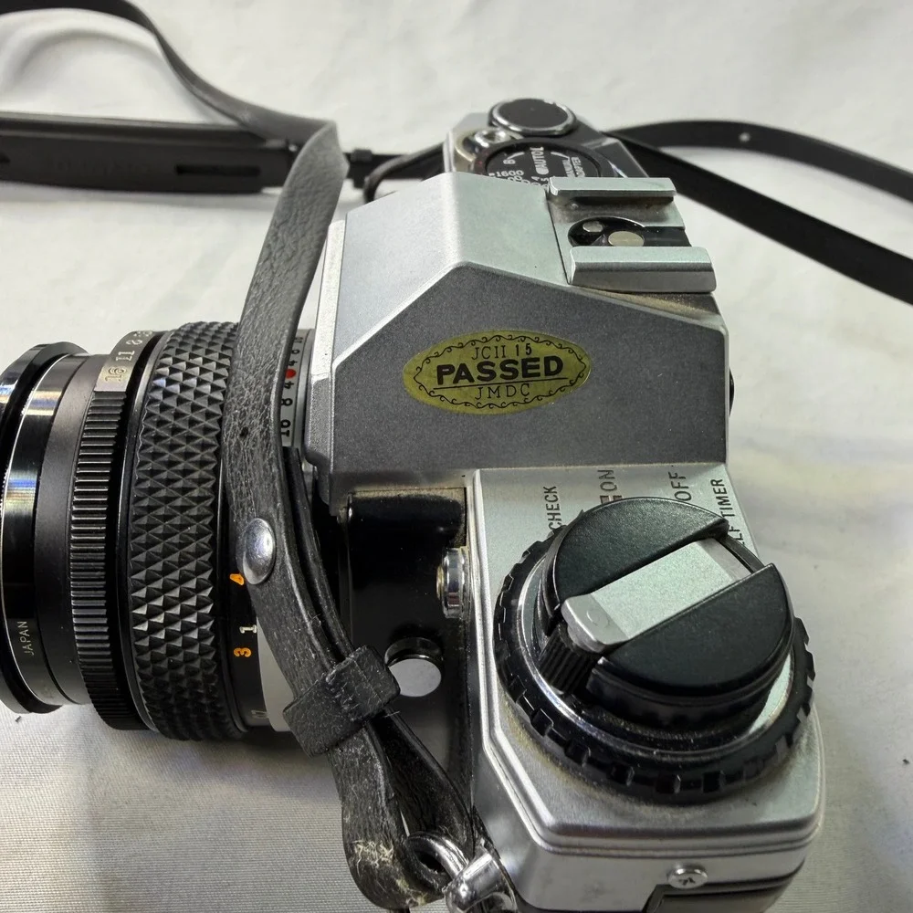 Olympus OM10 35mm Film SLR Camera with Zuiko 50mm f1.8 Lens and Case WORK TESTED